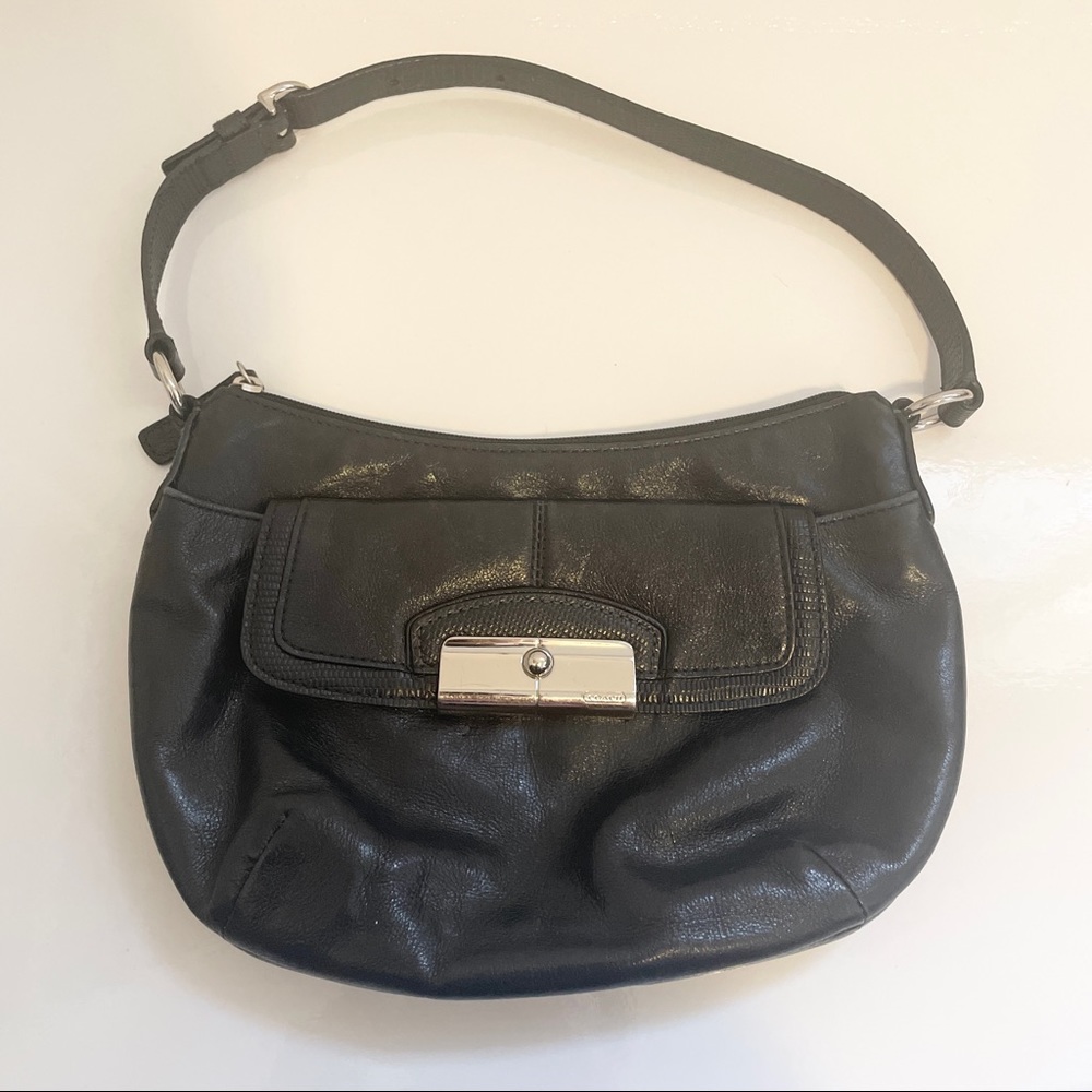 Coach leather shoulder bag